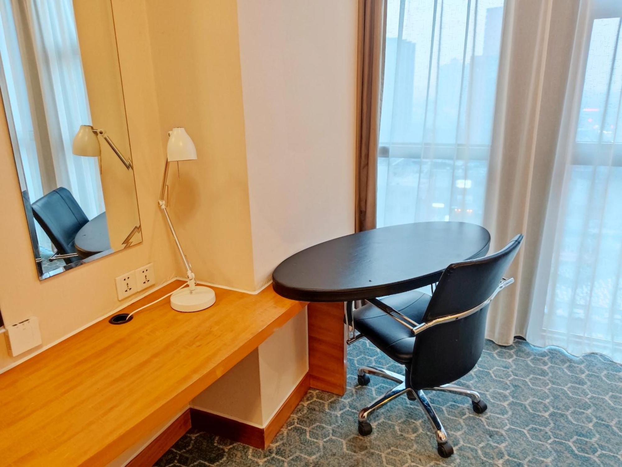 Holiday Inn Express Beijing Huacai By Ihg Exterior foto